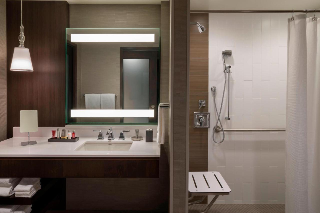 Buffalo Marriott At Lecom Harborcenter Kültér fotó