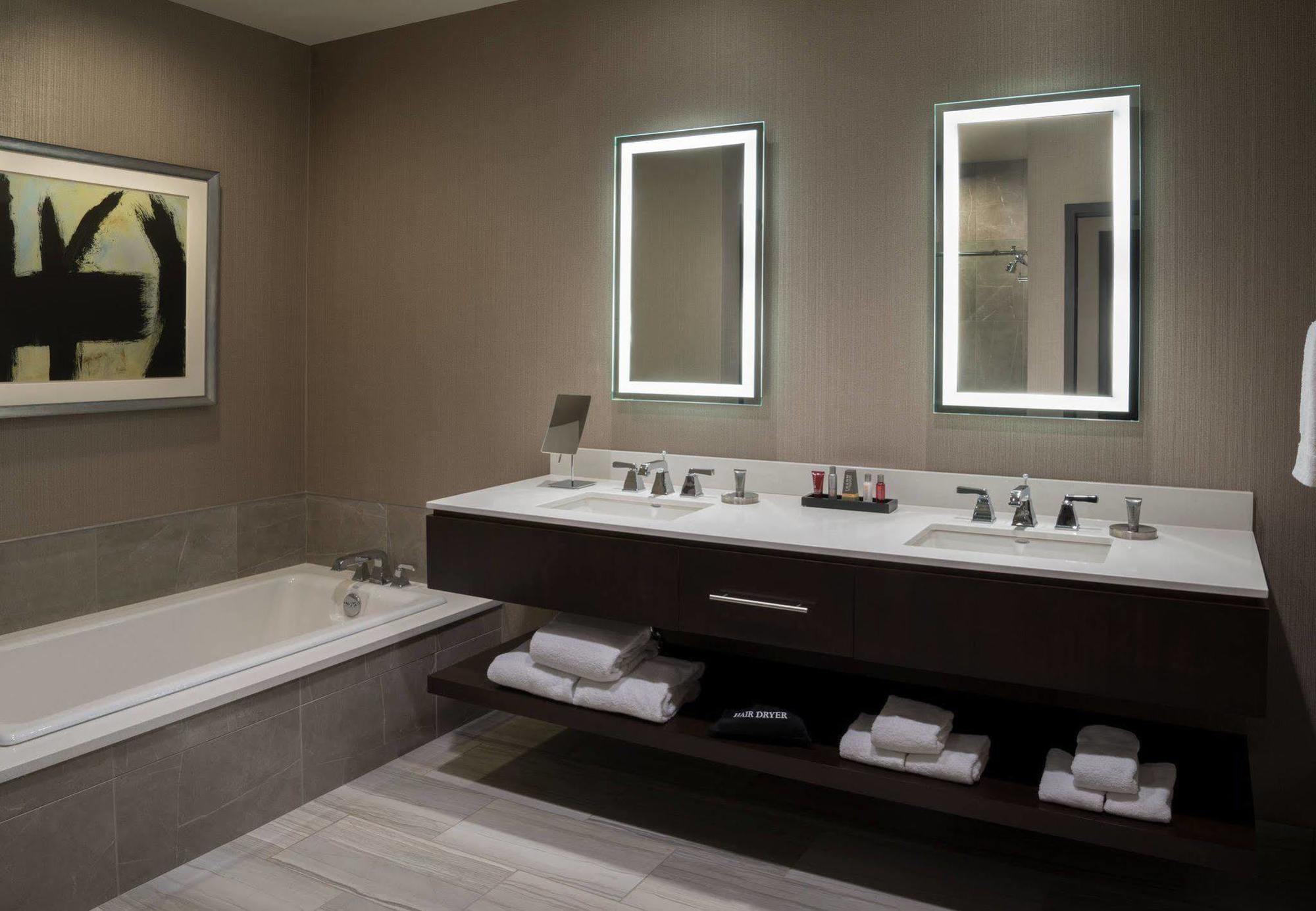 Buffalo Marriott At Lecom Harborcenter Kültér fotó